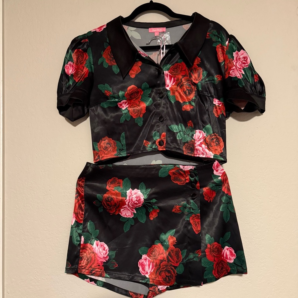 Sugar Thrillz Dolls Kill Rose Satin High School Heartthrob Crop Top Skort Set L
